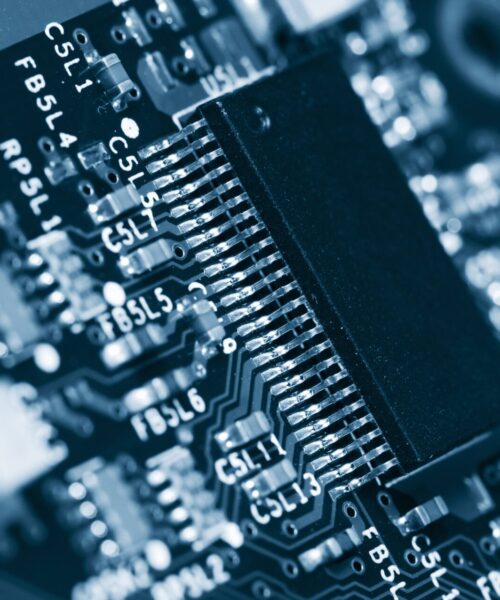 computers-circuit-board-and-microchips-SBI-300980600-min circuit board transportation